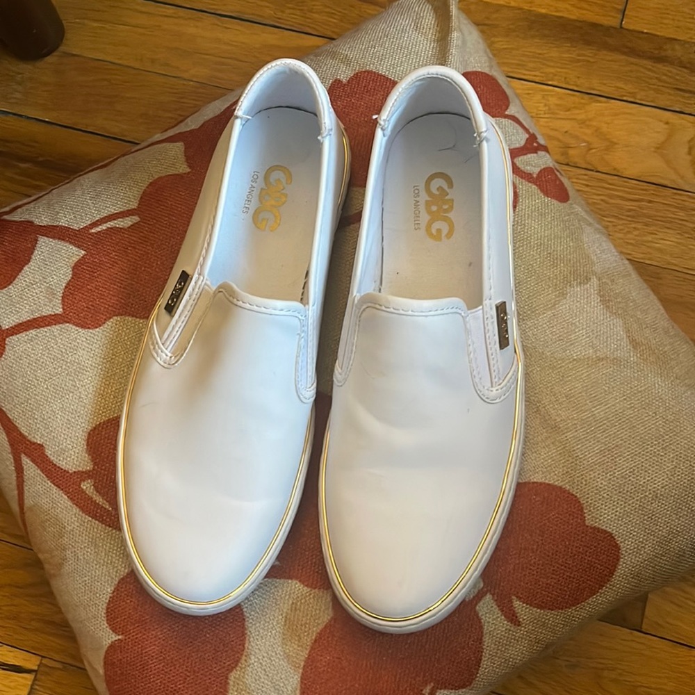 Selling women slips on size 8.5
